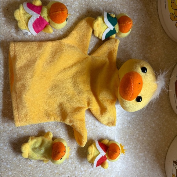 Yellow Duck Puppet Set Ducky Finger Puppets set of 5 - Picture 2 of 13